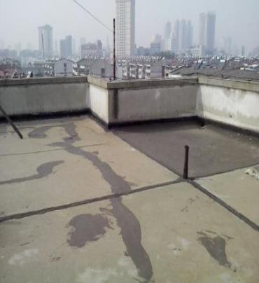 静安漏水维修 楼顶漏水是什么原因，楼顶漏水维修方法是什么?